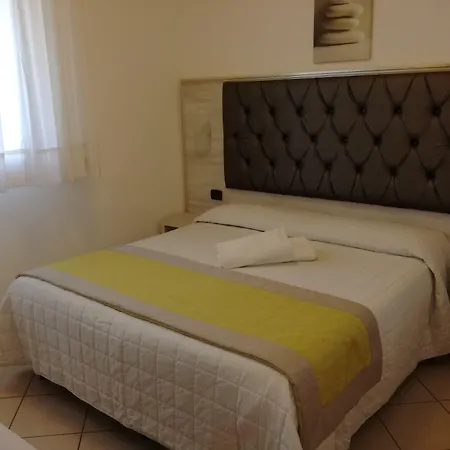 普拉亚酒店 维亚雷焦